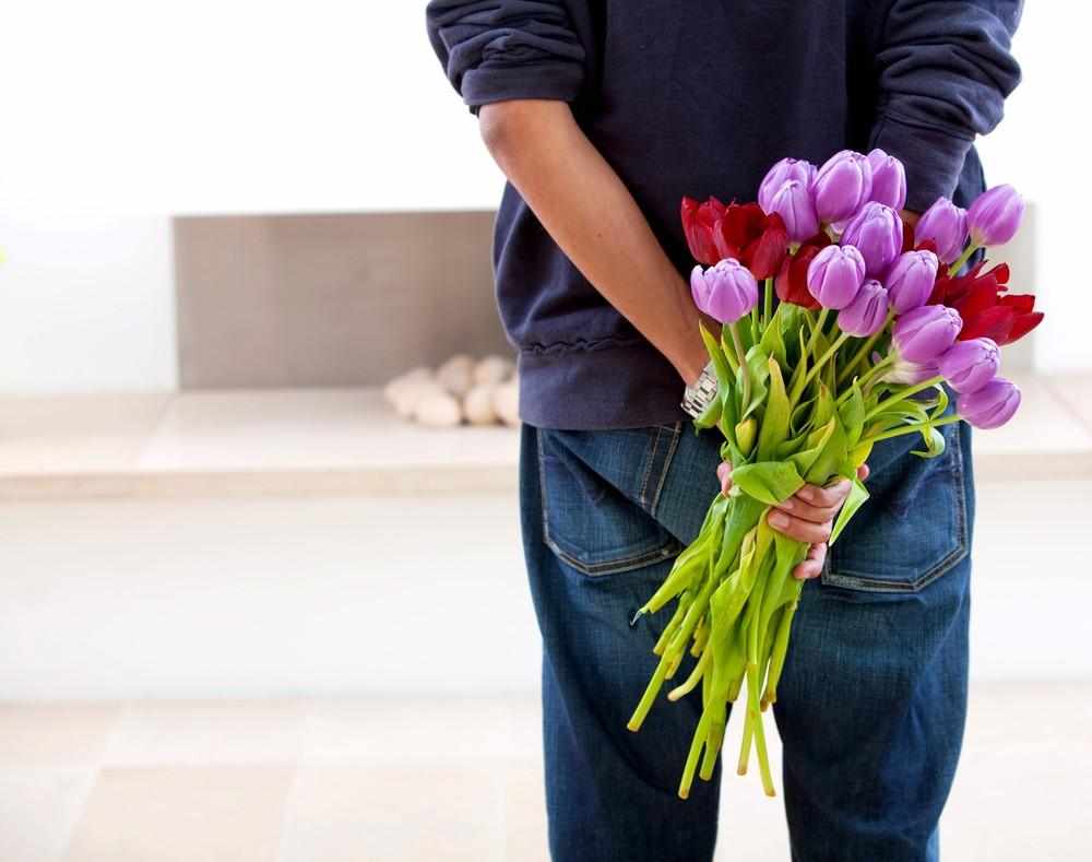 Как правильно дарить цветы
