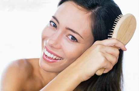 Как правильно подобрать расческу, чтобы не навредить волосам