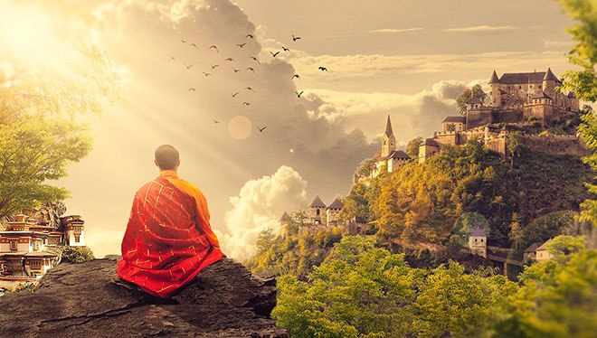 монах медитирует